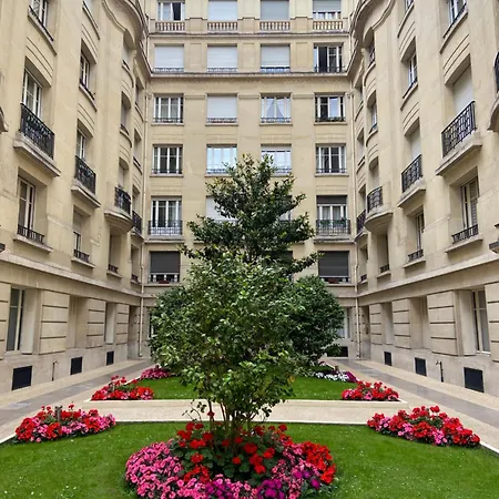 Petit Vue Sur Tour Eiffel Apartment